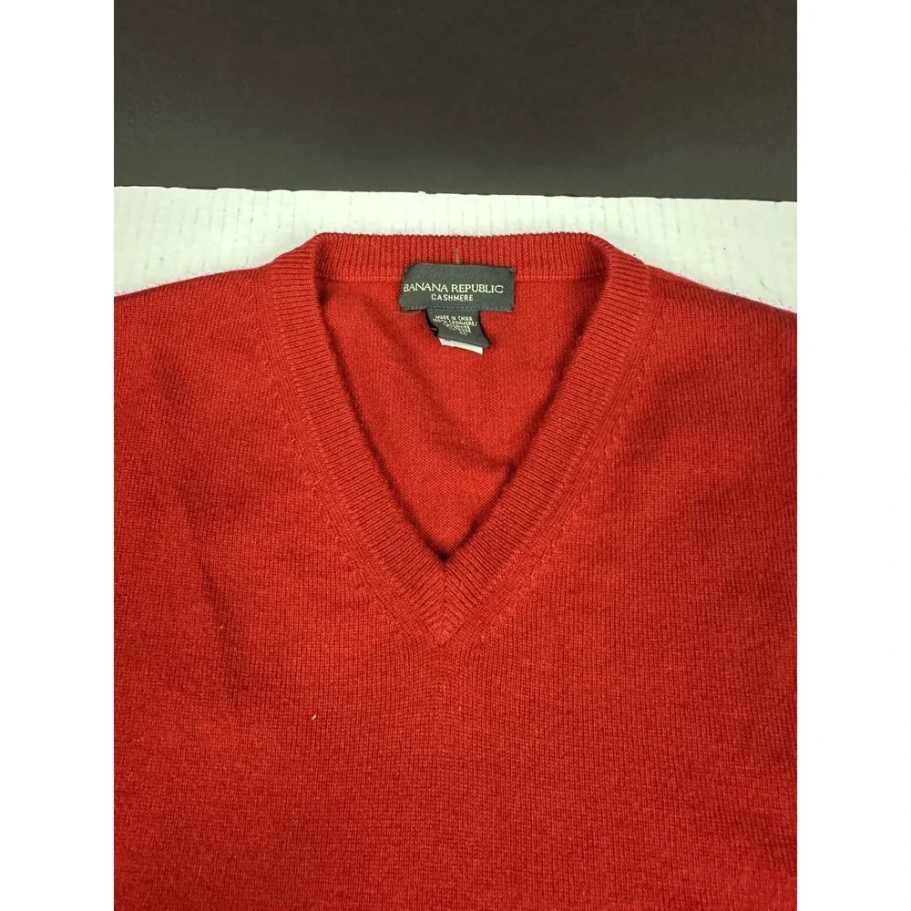 Banana Republic Sweater Mens Medium Red Cotton Cashmere V-Neck Knit Pullover